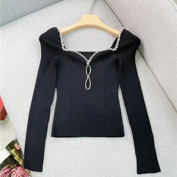 Sweaters - NWOT rhinestone diamante keyhole neckline sweater